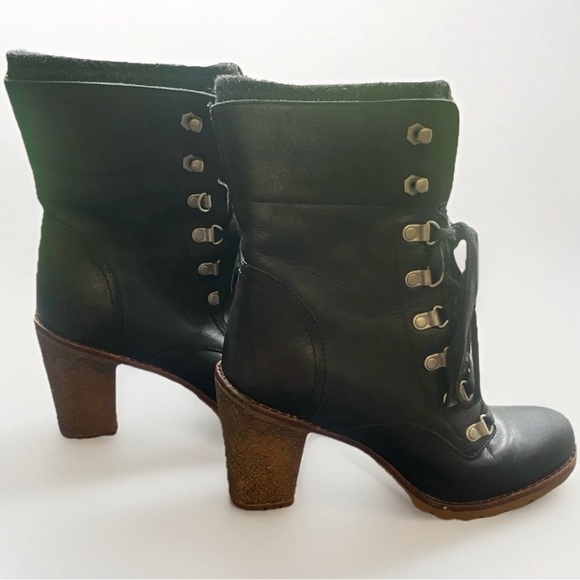 UGG Australia 'Fabrice' High Heel Ankle Boots - Picture 1 of 6